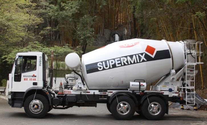 Caminhão Betoneira SUPERMIX